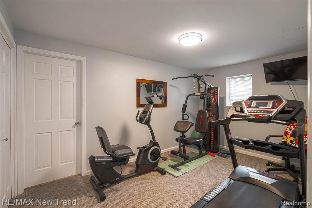 6768 HATCHERY Road, Waterford, MI 48327 — Photo 55