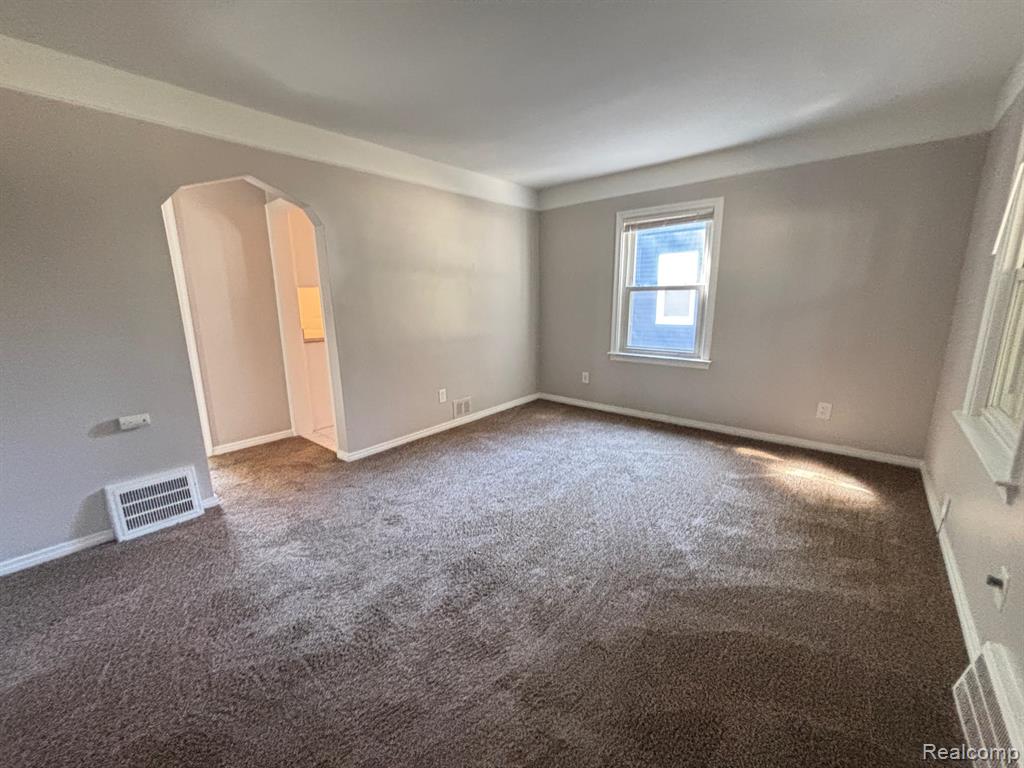 701 W BRICKLEY Avenue, Hazel Park, MI 48030 — Photo 5