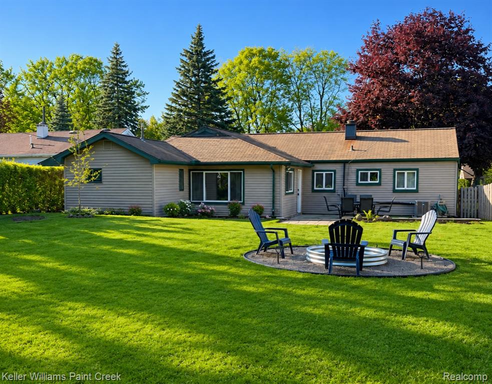 2646 Genes Drive, Auburn Hills, MI 48326 — Photo 3