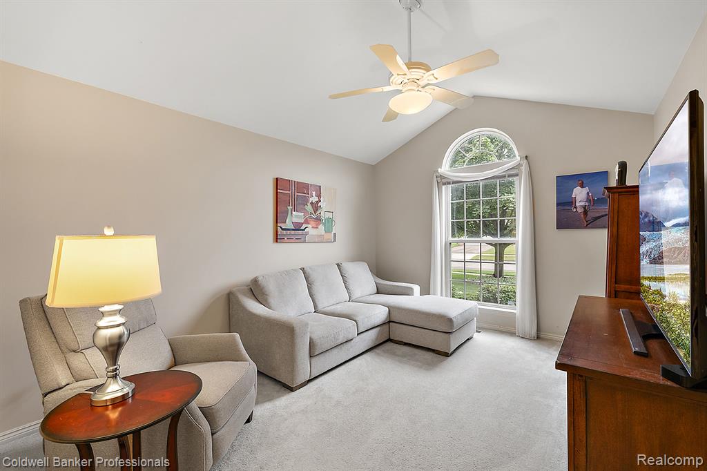 451 GOLF VILLA Drive, Oxford, MI 48371 — Photo 16