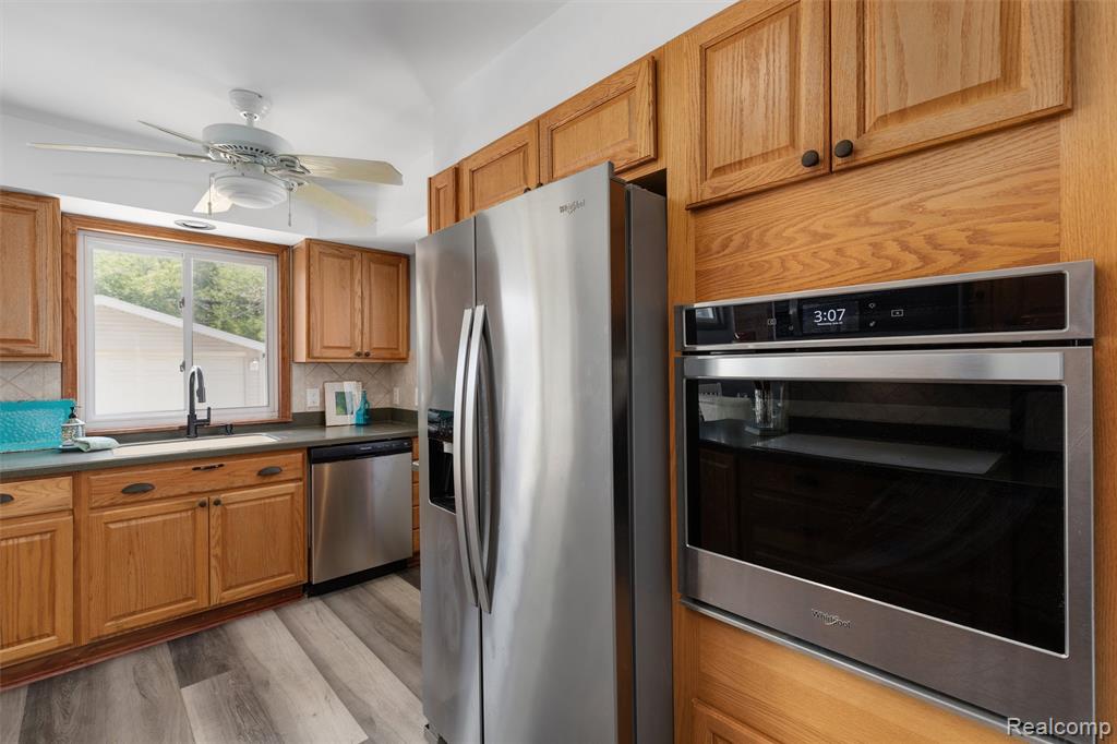 24921 Lexington Avenue, Eastpointe, MI 48021 — Photo 13