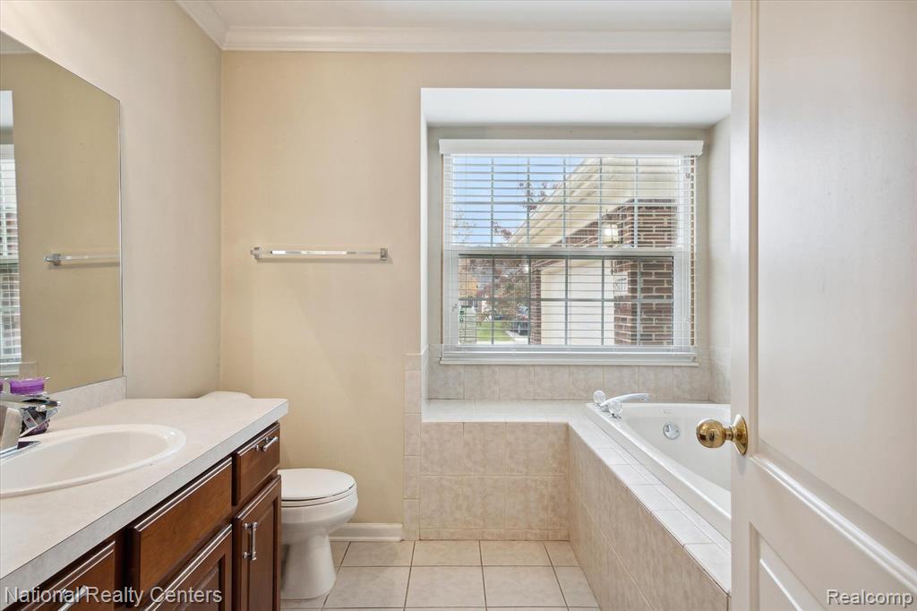 8777 COLUMBIA Circle, Canton, MI 48187 — Photo 15