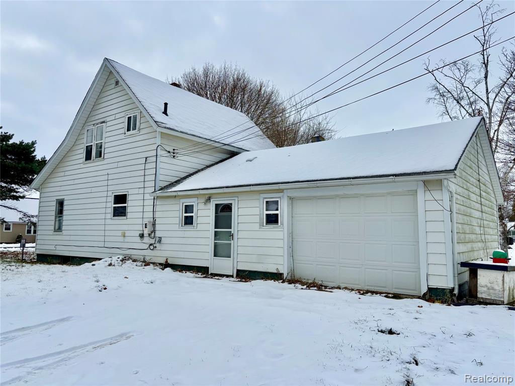 421 Lytle Avenue, Harbor Beach, MI 48441 — Photo 2