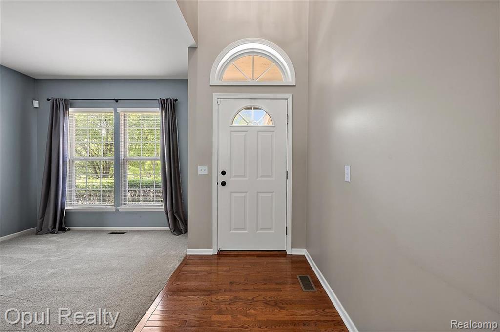 1978 Frances Way, Ypsilanti, MI 48198 — Photo 4