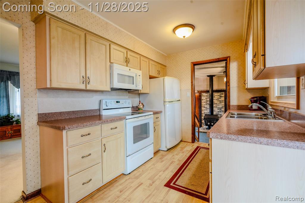 8778 Redwood Drive, Monroe, MI 48162 — Photo 7