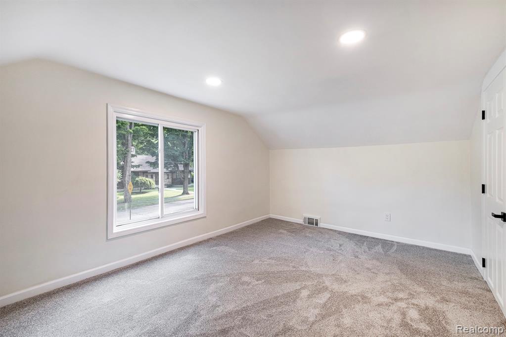 210 Legrande Street, Holly, MI 48442 — Photo 18