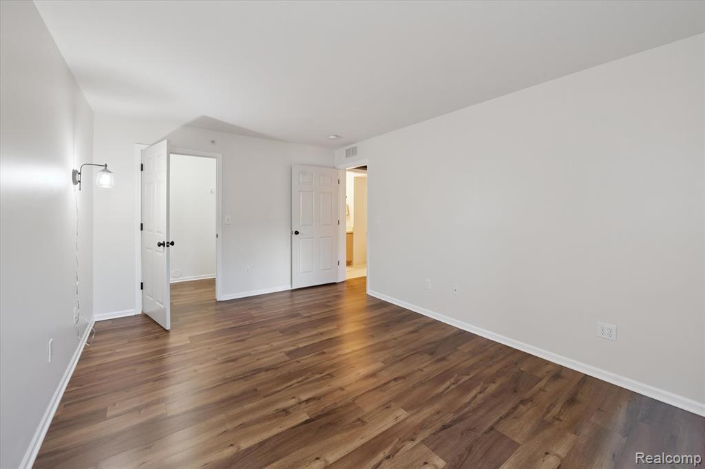 28256 Oakmonte Circle E, New Hudson, MI 48165 — Photo 22