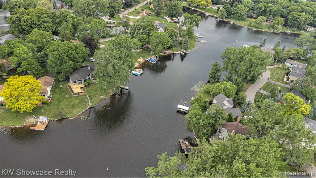 983 ARTDALE, White Lake, MI 48383 — Photo 35
