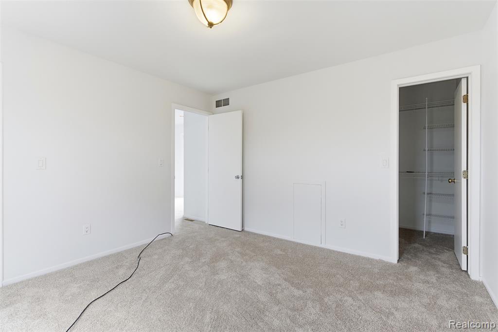 5186 E 14 Mile Road, Warren, MI 48092 — Photo 15