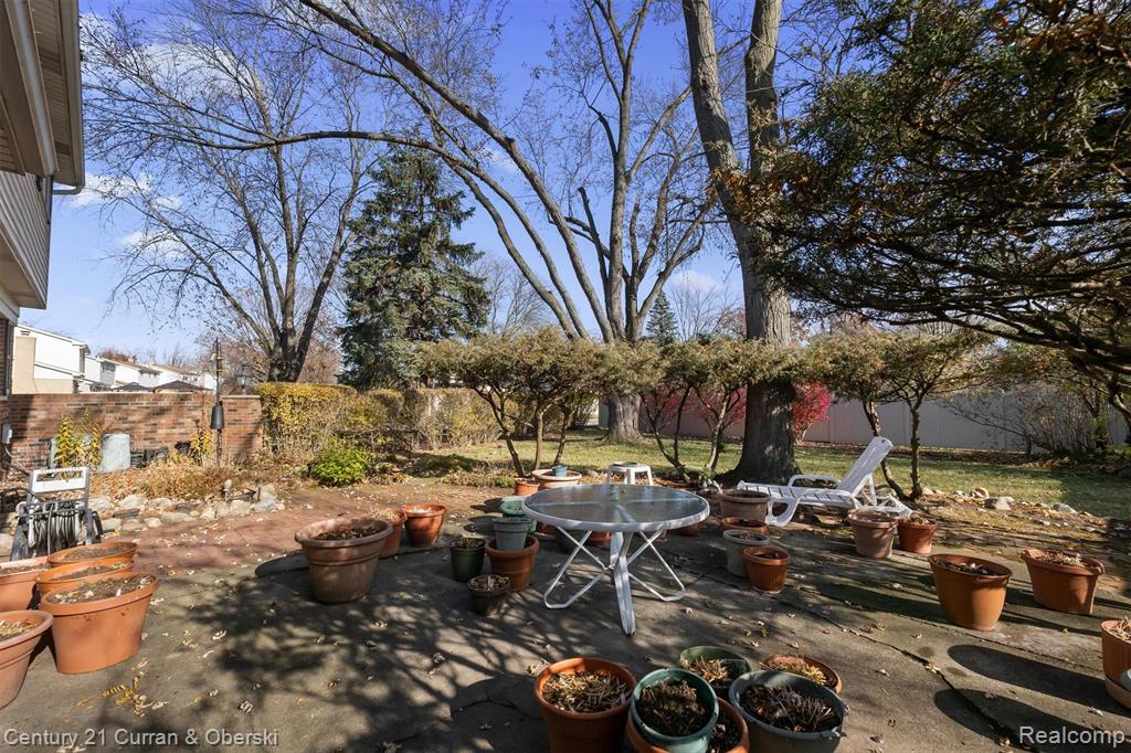 19419 Coachwood Road, Riverview, MI 48193 — Photo 42