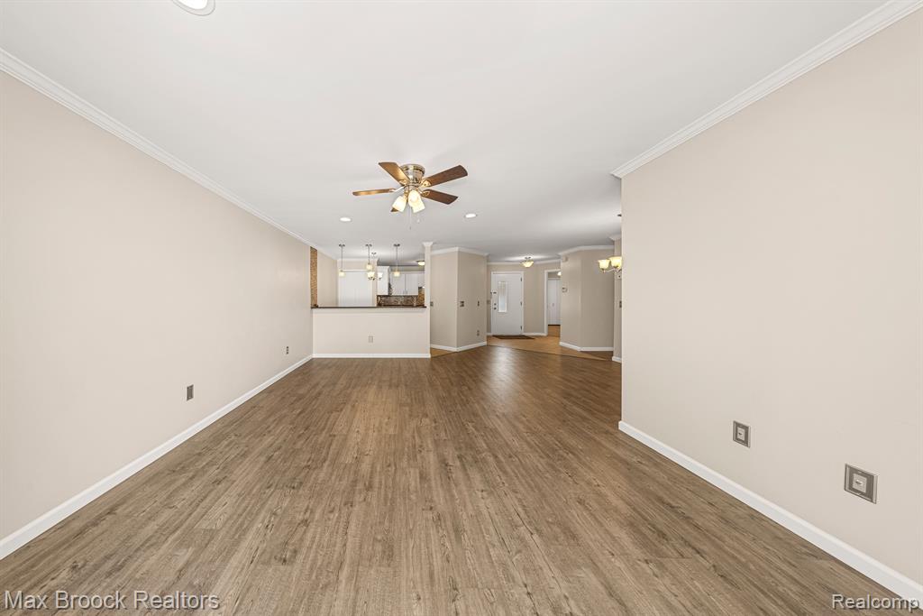 6689 W Ridgefield Circle, West Bloomfield, MI — Photo 10