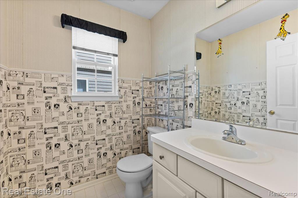 113 Algansee Drive, Troy, MI 48083 — Photo 13