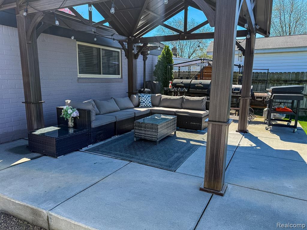 30723 Flanders Avenue, Warren, MI 48088 — Photo 27