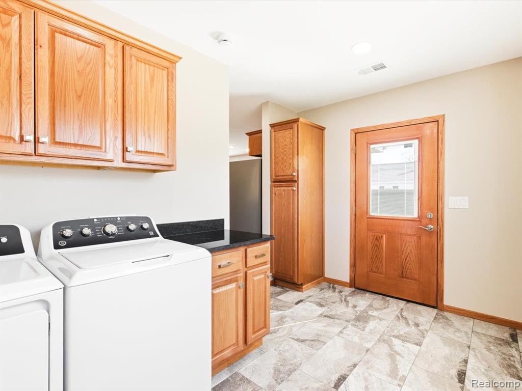 2835 17th Avenue, Port Huron, MI 48060 — Photo 15