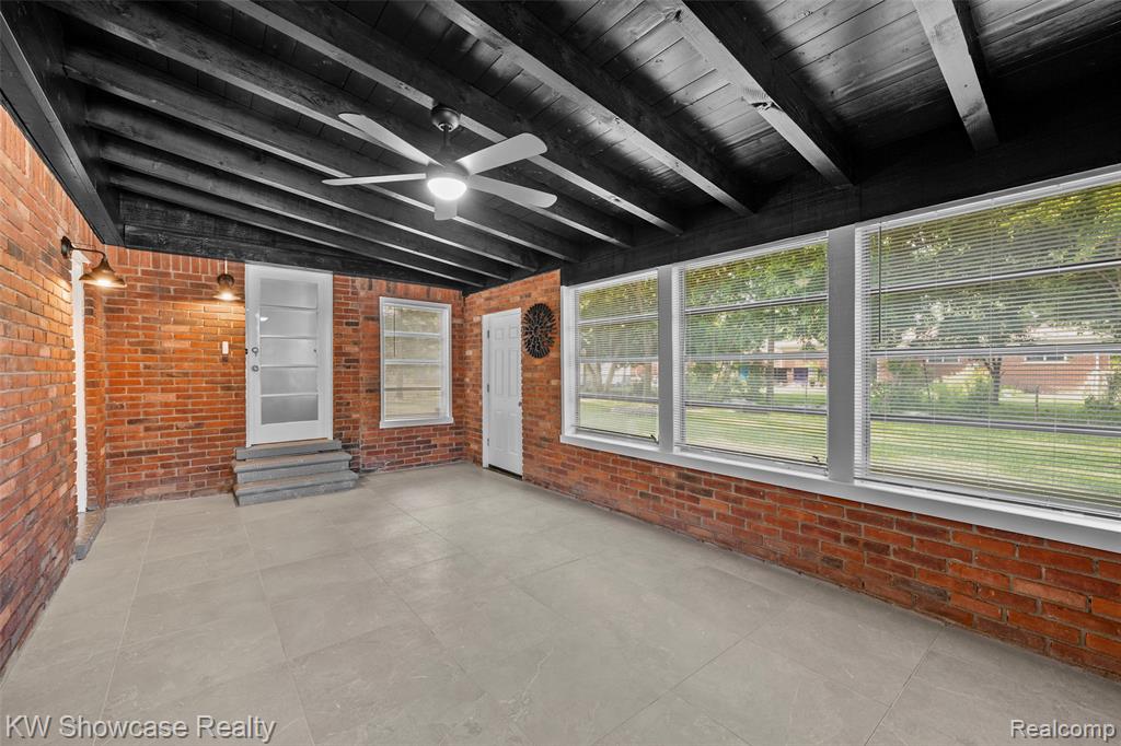 8362 Sunburst, Center Line, MI 48015 — Photo 9
