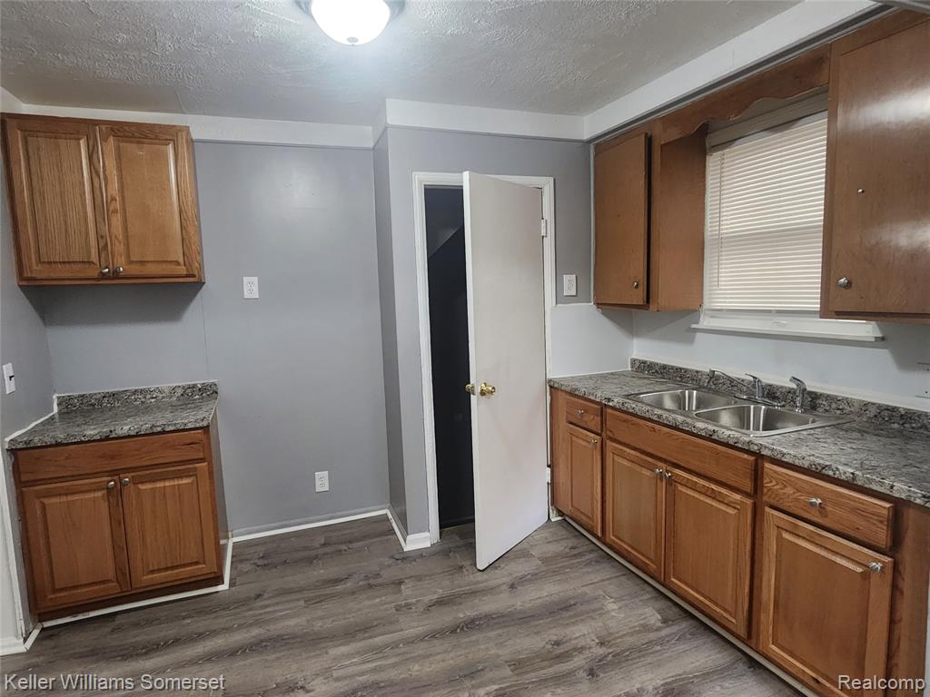9116 Hartwell Street, Detroit, MI 48228 — Photo 6