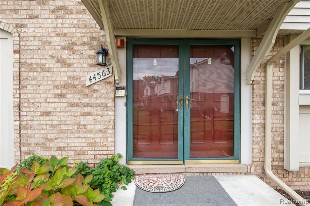 44563 SAVERY Drive, Canton, MI 48187 — Photo 5