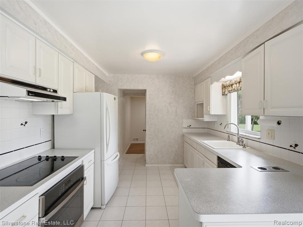 50628 Linda Lane, Utica, MI 48317 — Photo 11