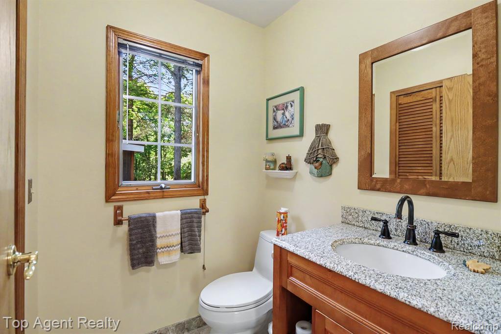 2411 Farmbrook Trail, Oxford, MI 48370 — Photo 19
