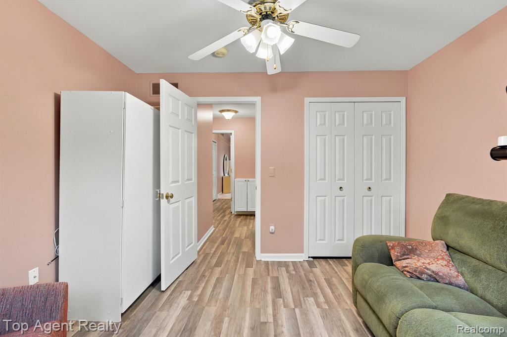 48659 Sundance Court, Utica, MI 48315 — Photo 18