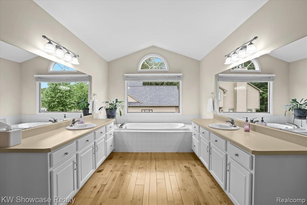 45776 Bristol Circle, Novi, MI 48377 — Photo 24