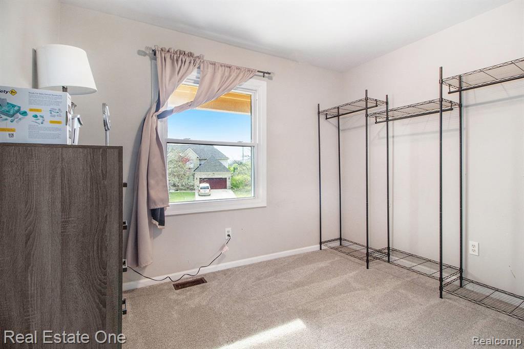 4666 CHERRY BLOSSOM Drive, Ypsilanti, MI 48197 — Photo 15