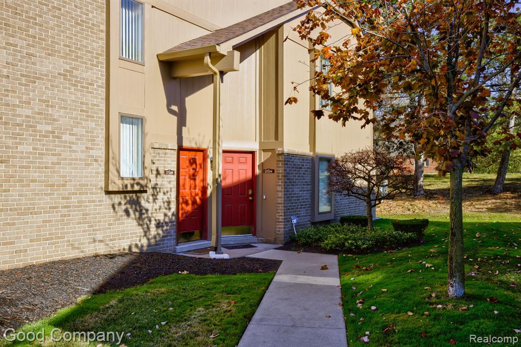 27260 EVERGREEN Road, Lathrup Village, MI 48076 — Photo 29
