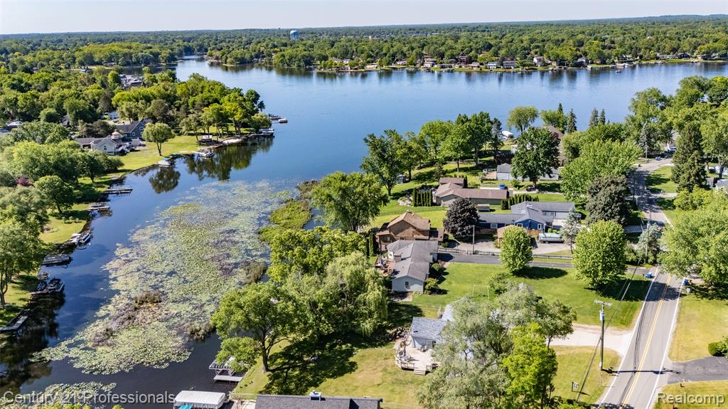 3251 Mann Road, Clarkston, MI — Photo 7