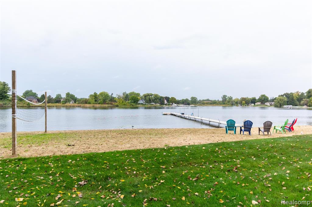 302 Tanview Drive, Oxford, MI, 48371