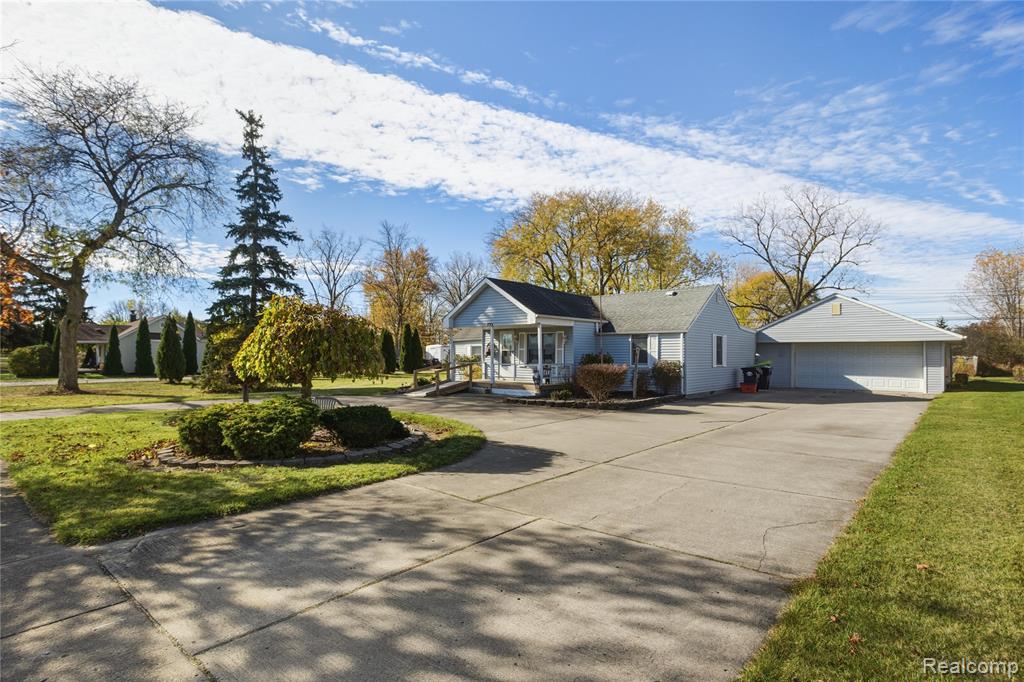 26762 Reaume Street, Woodhaven, MI 48183 — Photo 42