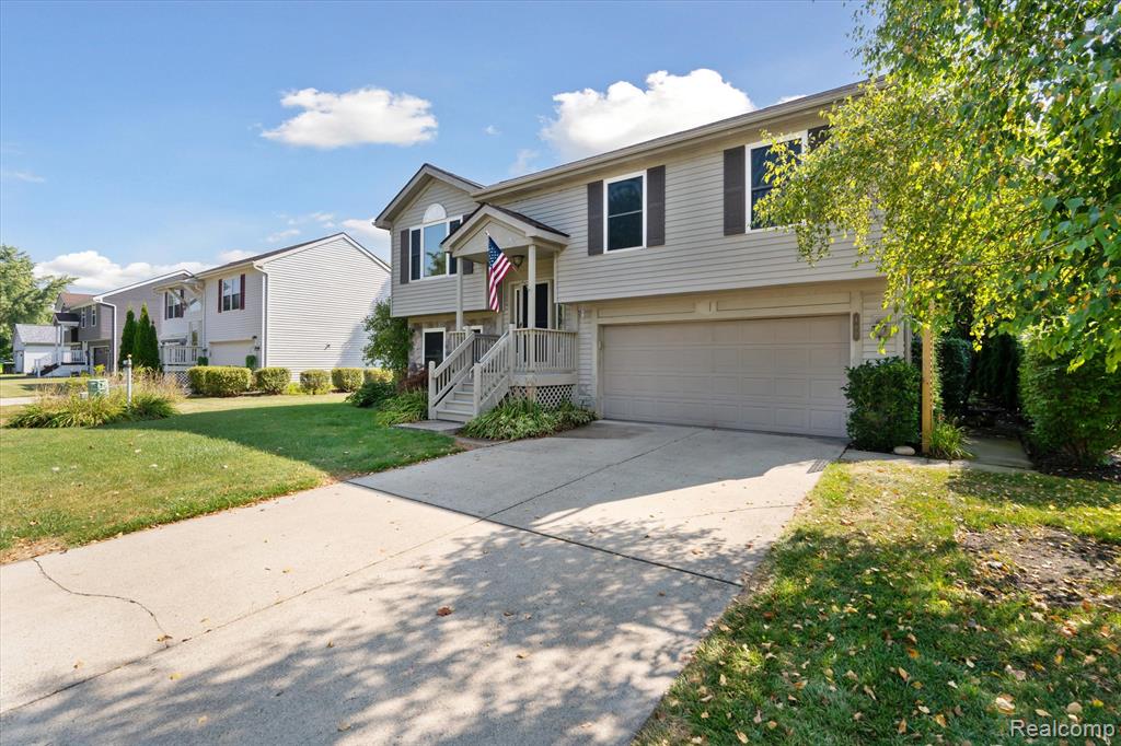 480 Andover Woods Drive, Fenton, MI 48430 — Photo 4