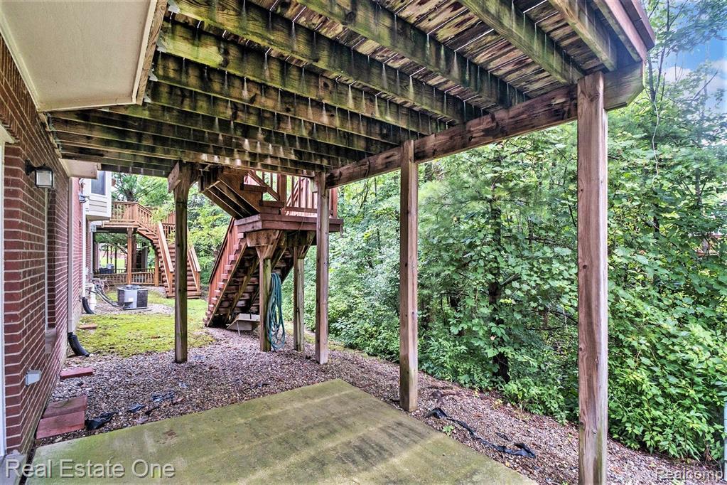 40832 LENOX PARK Drive, Novi, MI 48377 — Photo 27