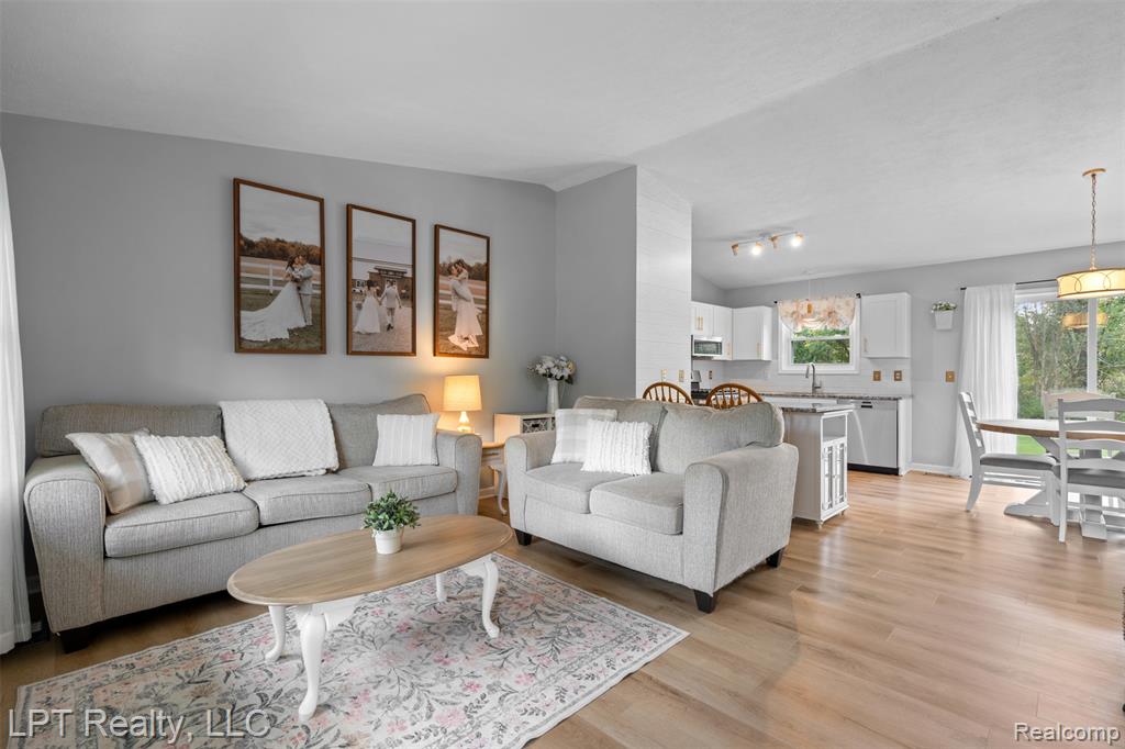 411 FOWLERVILLE Road, Fowlerville, MI 48836 — Photo 5