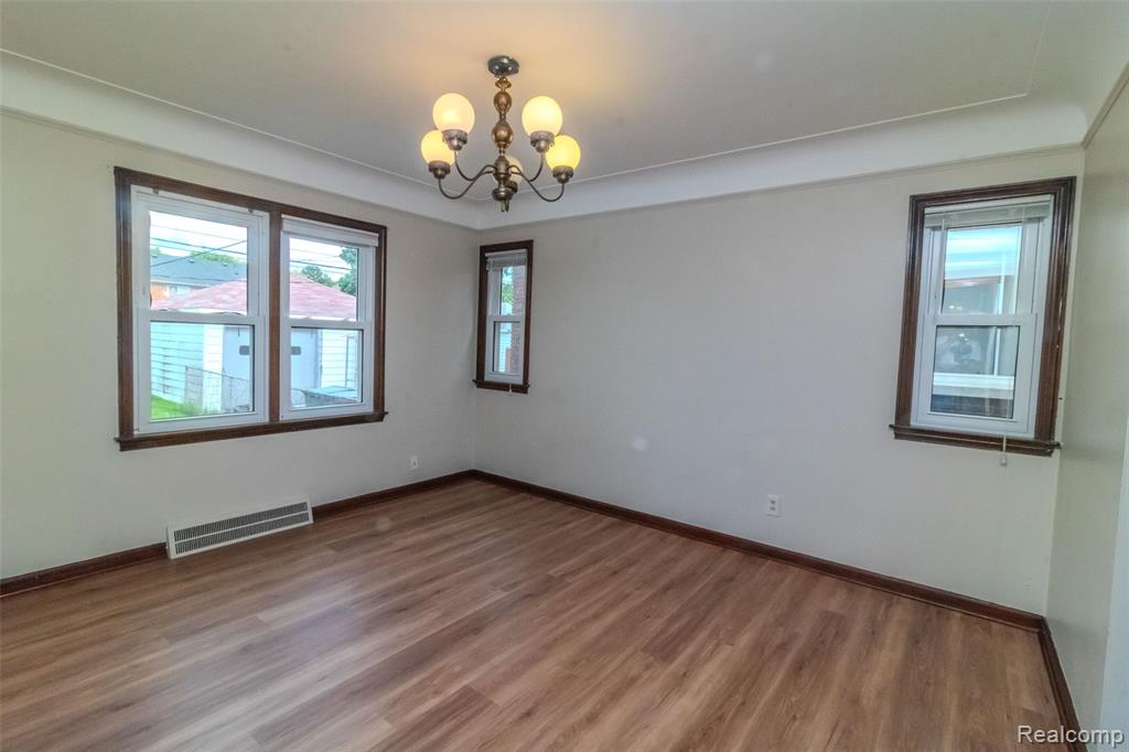 6630 Hartwell Street, Dearborn, MI 48126 — Photo 12