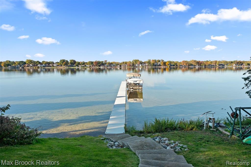 4764 Dow Ridge Road, Orchard Lake Village, MI 48324 — Photo 3
