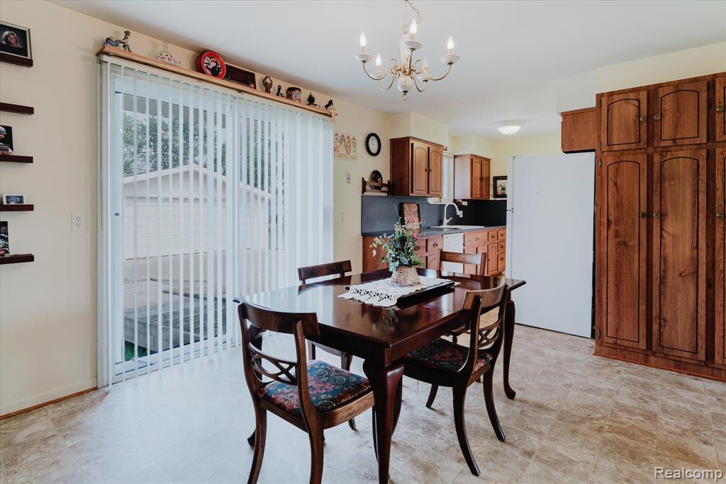 8949 Shannon Drive, Sterling Heights, MI 48314 — Photo 9