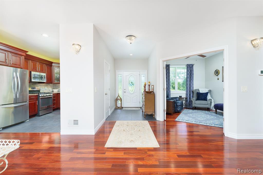10031 IOSCO RIDGE Drive, Gregory, MI 48137 — Photo 15