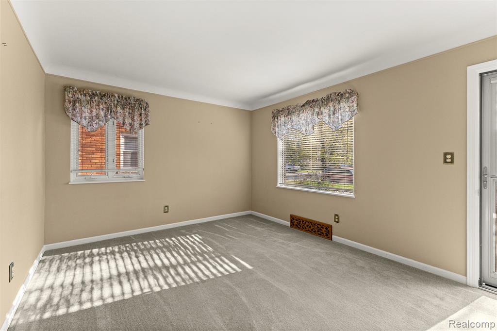 9896 Park Avenue, Allen Park, MI 48101 — Photo 5