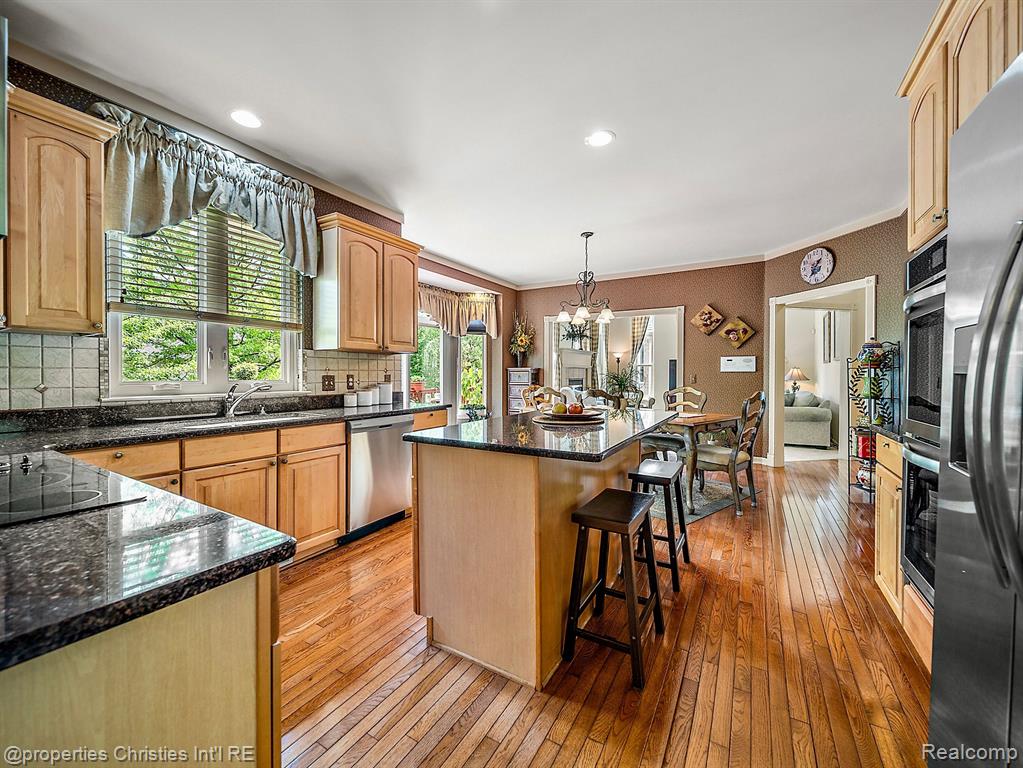 17070 CARRIAGE Way, Northville, MI 48168 — Photo 8