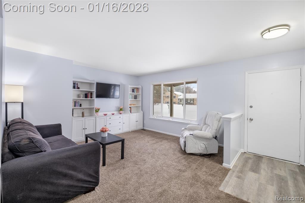 6315 McKenzie Drive, Flint, MI 48507 — Photo 3