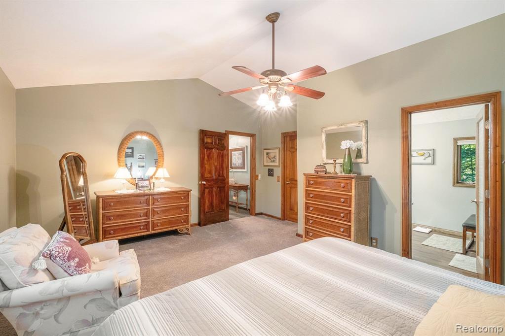 9246 YOUNG Drive, Swartz Creek, MI 48473 — Photo 18