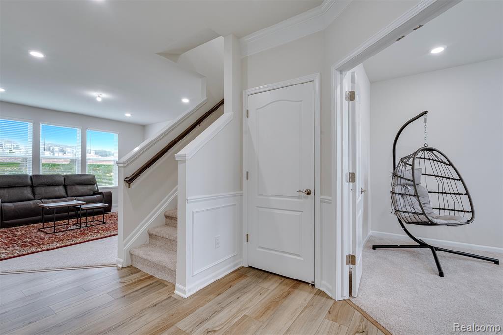 4568 Paradise Parkway, Milford, MI 48381 — Photo 6