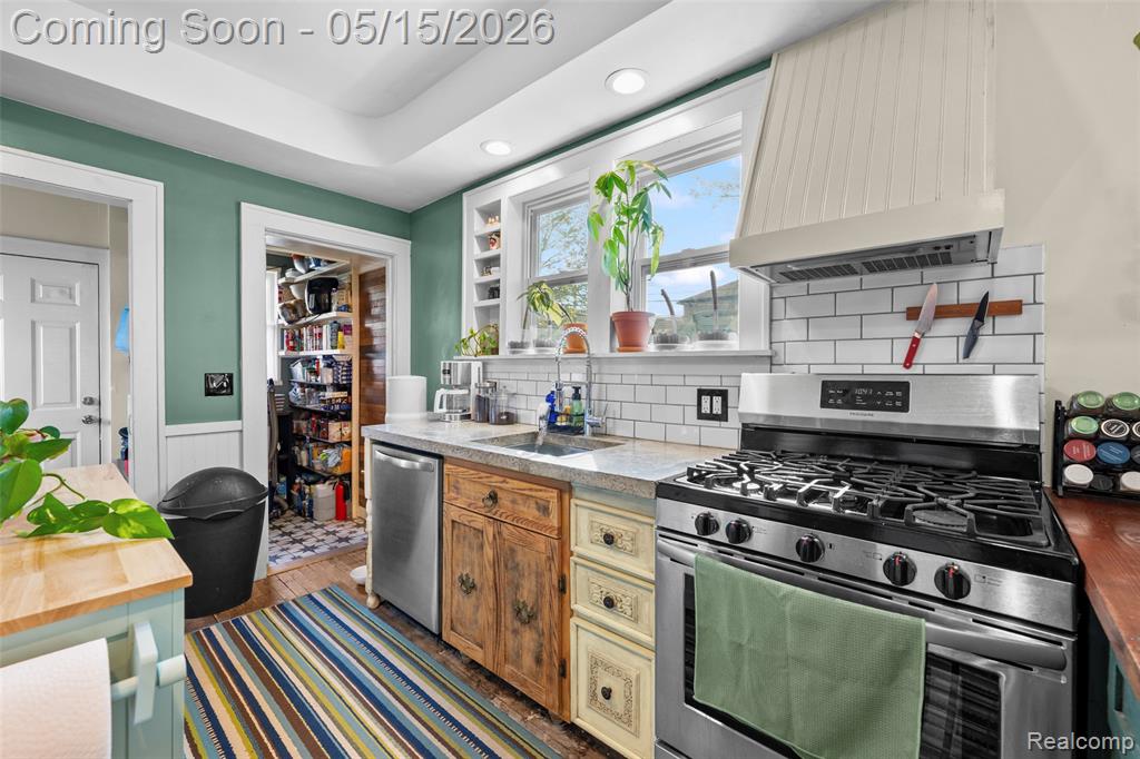 11338 Lumpkin Street, Hamtramck, MI 48212 — Photo 18