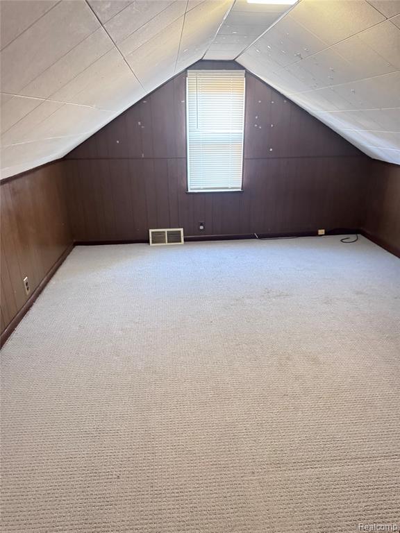 949 W FARNUM Avenue, Madison Heights, MI 48071 — Photo 17