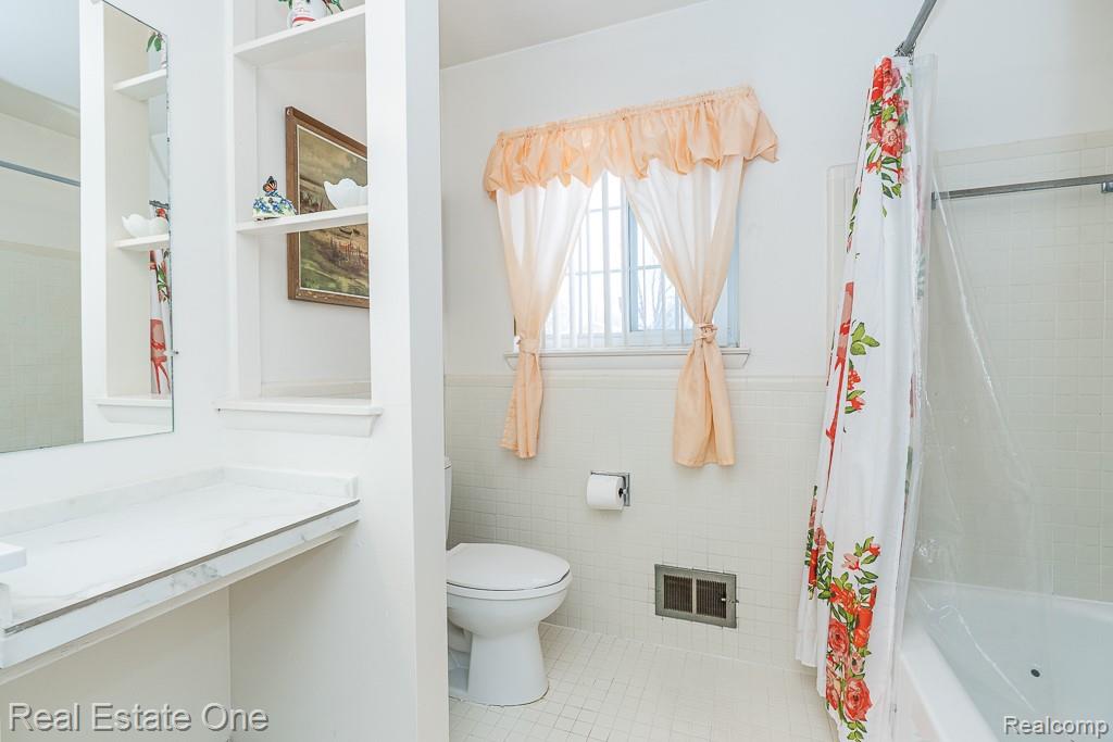 409 Fox Hills Drive N, 95, Bloomfield Hills, MI 48304 — Photo 21