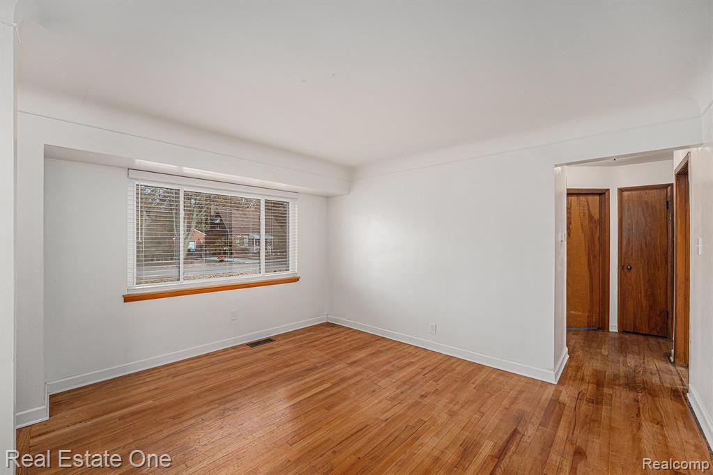 31941 Kathryn Street, Garden City, MI — Photo 7
