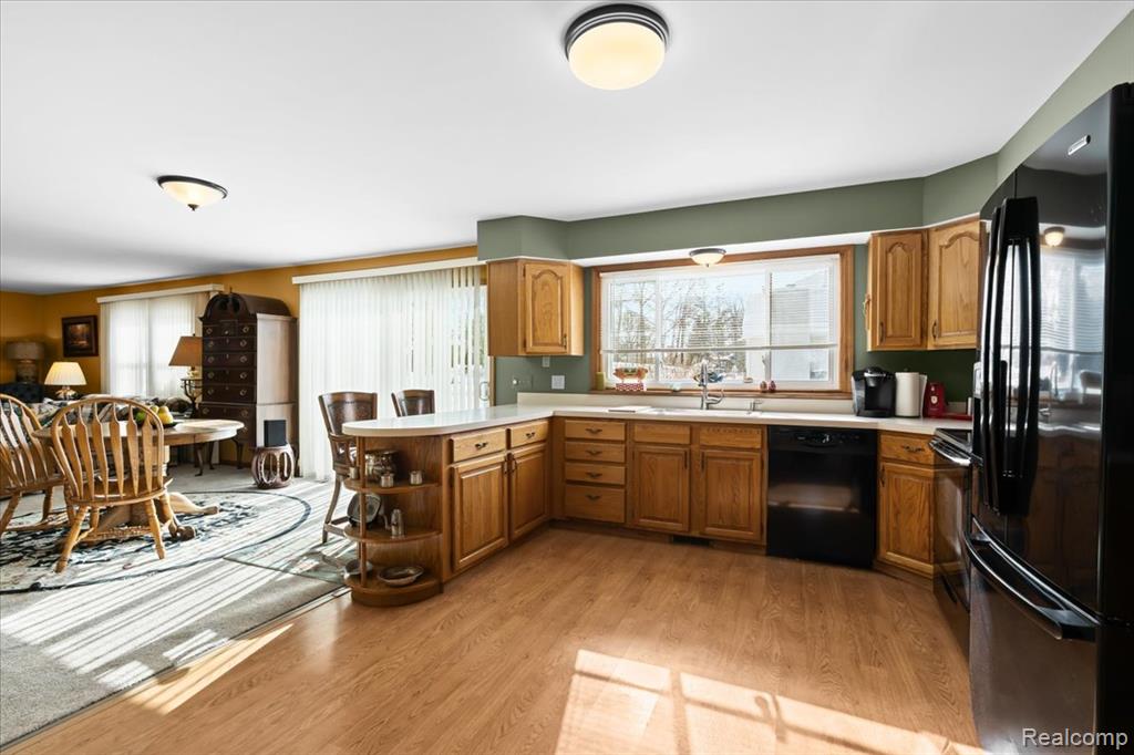 9112 Meadowdale Drive, Brighton, MI 48114 — Photo 18