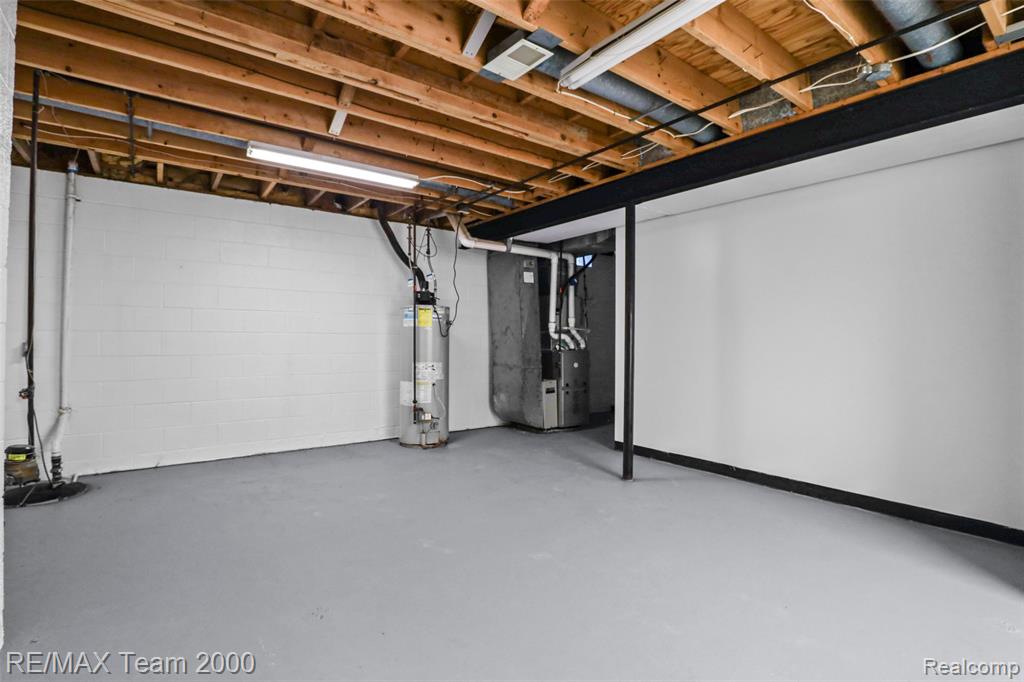 25134 Ann Arbor Trail, Dearborn Heights, MI 48127 — Photo 29