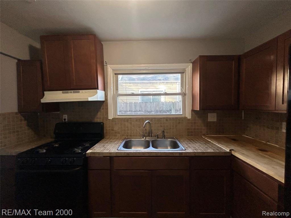 8656 NIGHTINGALE Ave., Dearborn Heights, MI 48127 — Photo 14