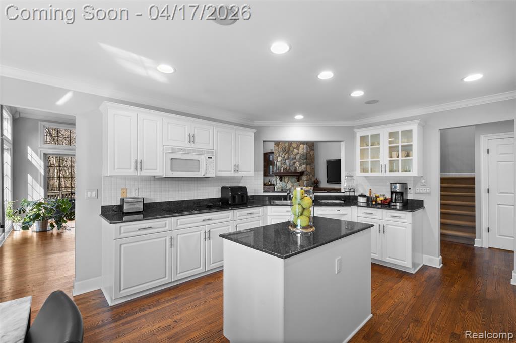 5146 Lagoons Circle, 22, West Bloomfield, MI 48323 — Photo 15